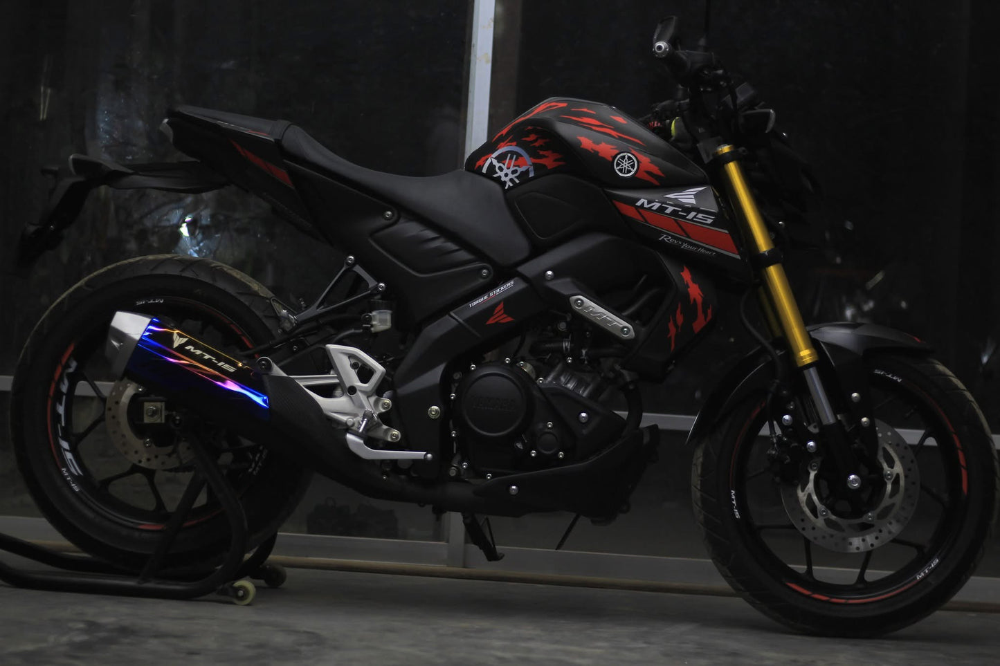YAMAHA MT15